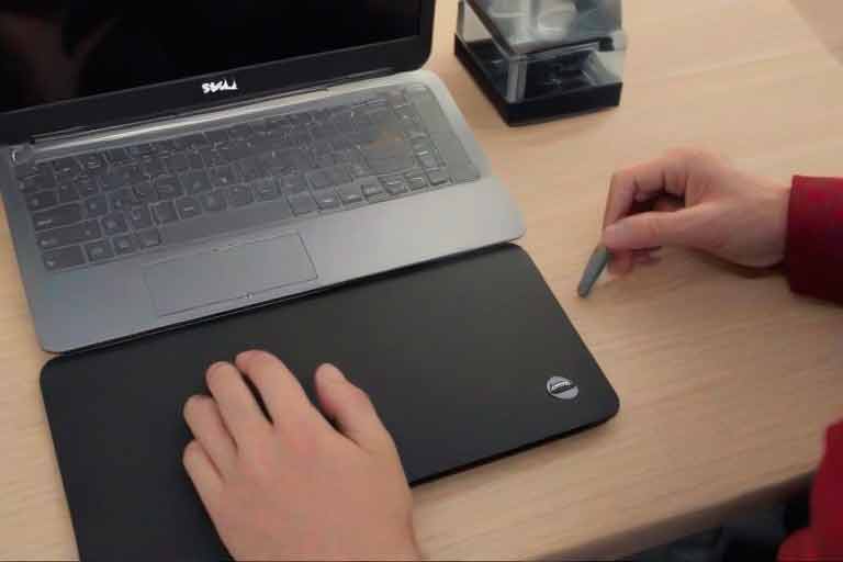 ¿Cómo solucionar si las ventanas de las aplicaciones se cierran solas en mi portátil Dell G3?